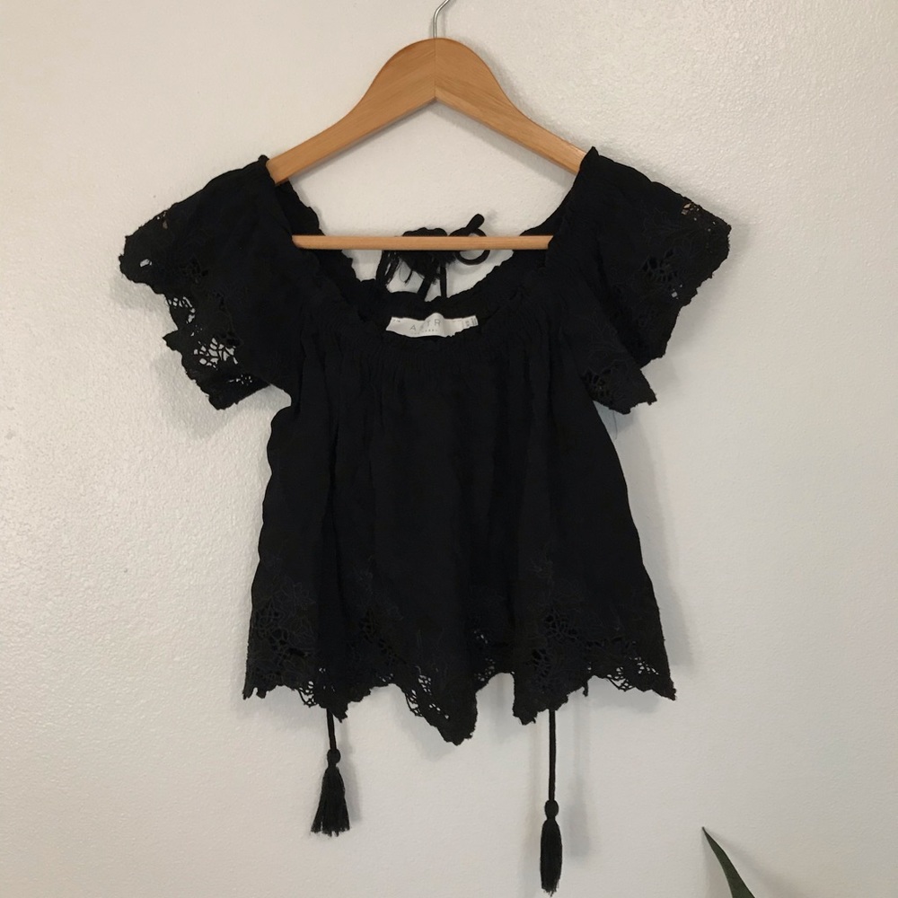 ASTR The Label Off Shoulder Crop Top